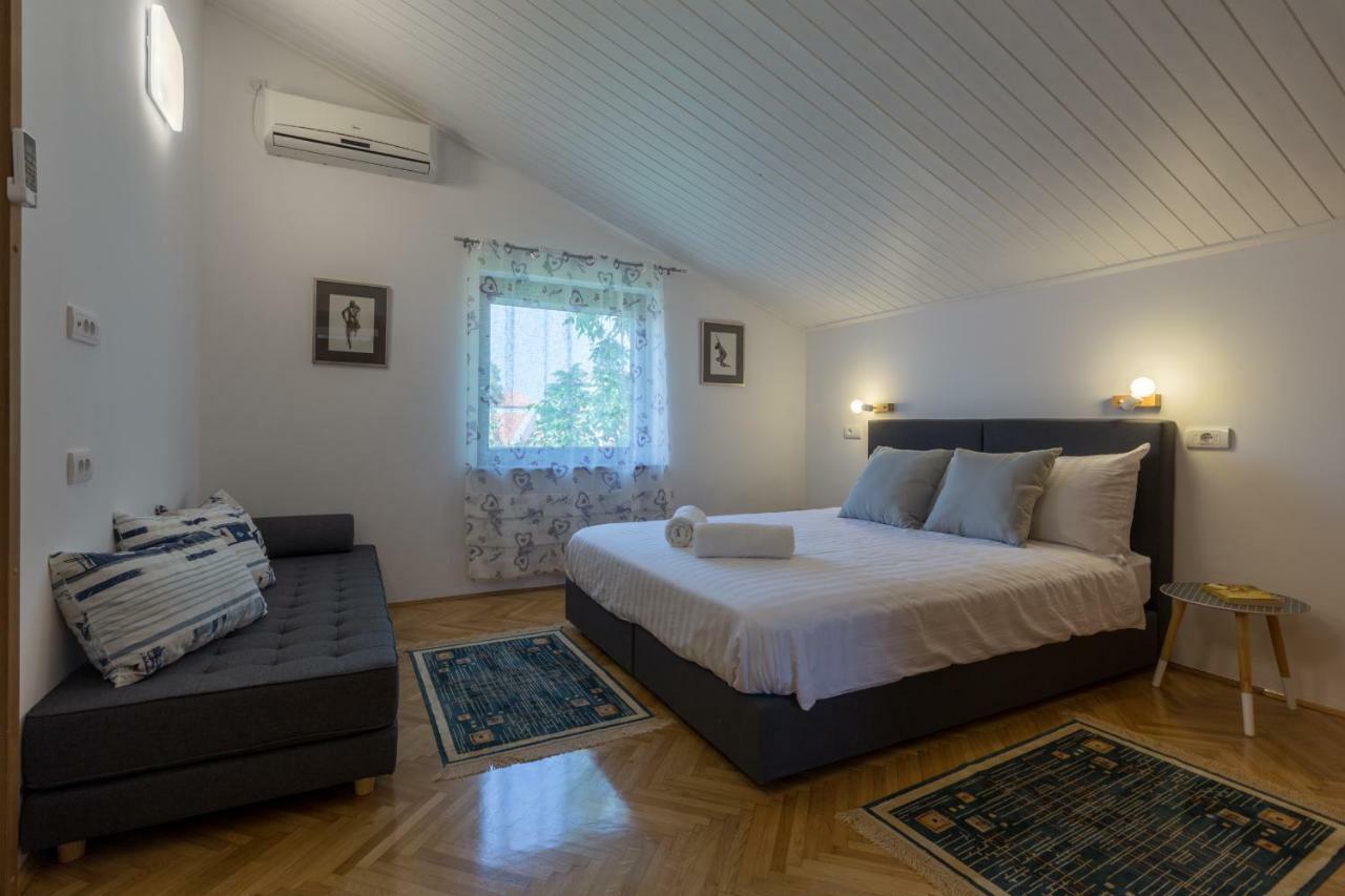 Apartment Lungera Pula Buitenkant foto