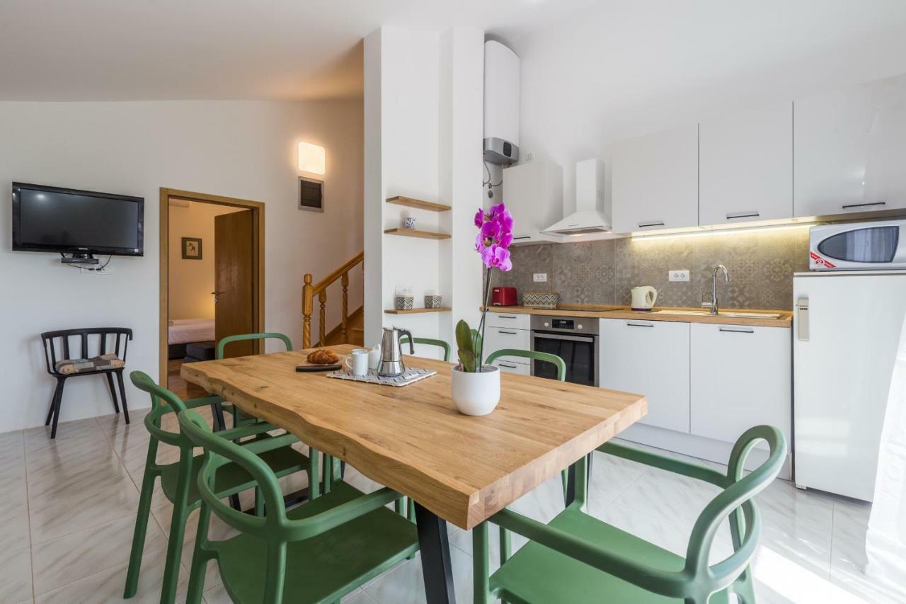 Apartment Lungera Pula Buitenkant foto